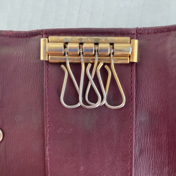 LOUIS VUITTON burgundy Vernis key holder - Picture 6 of 10